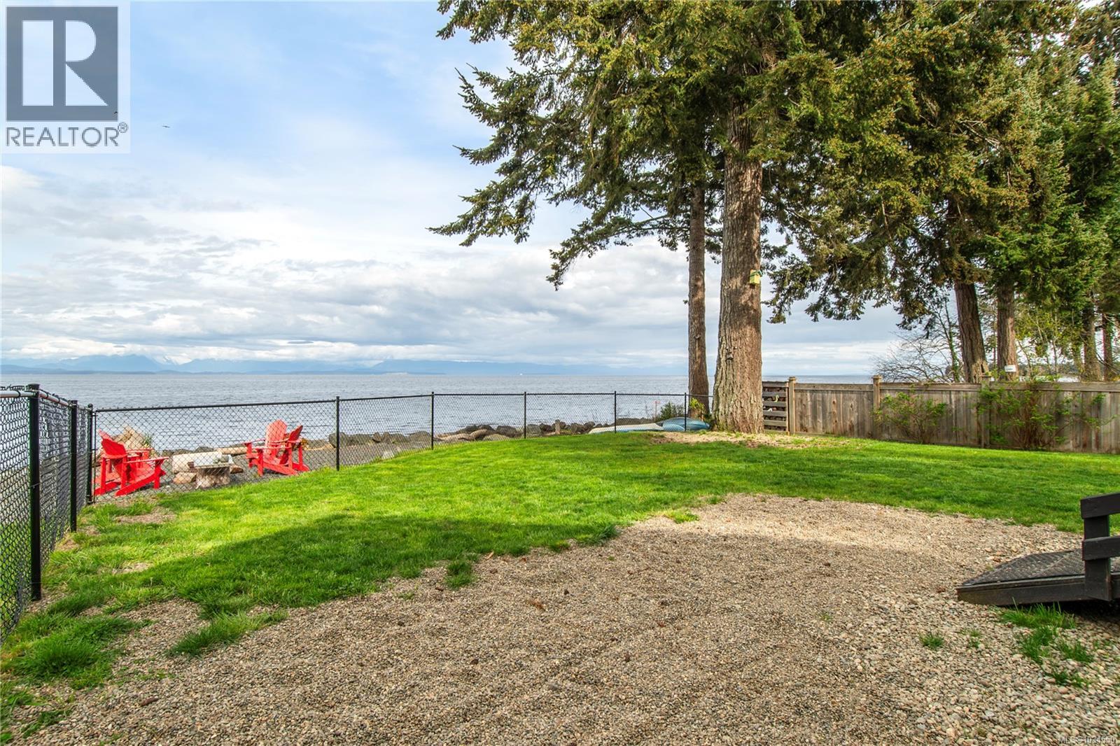 4123 Island Hwy S - 56