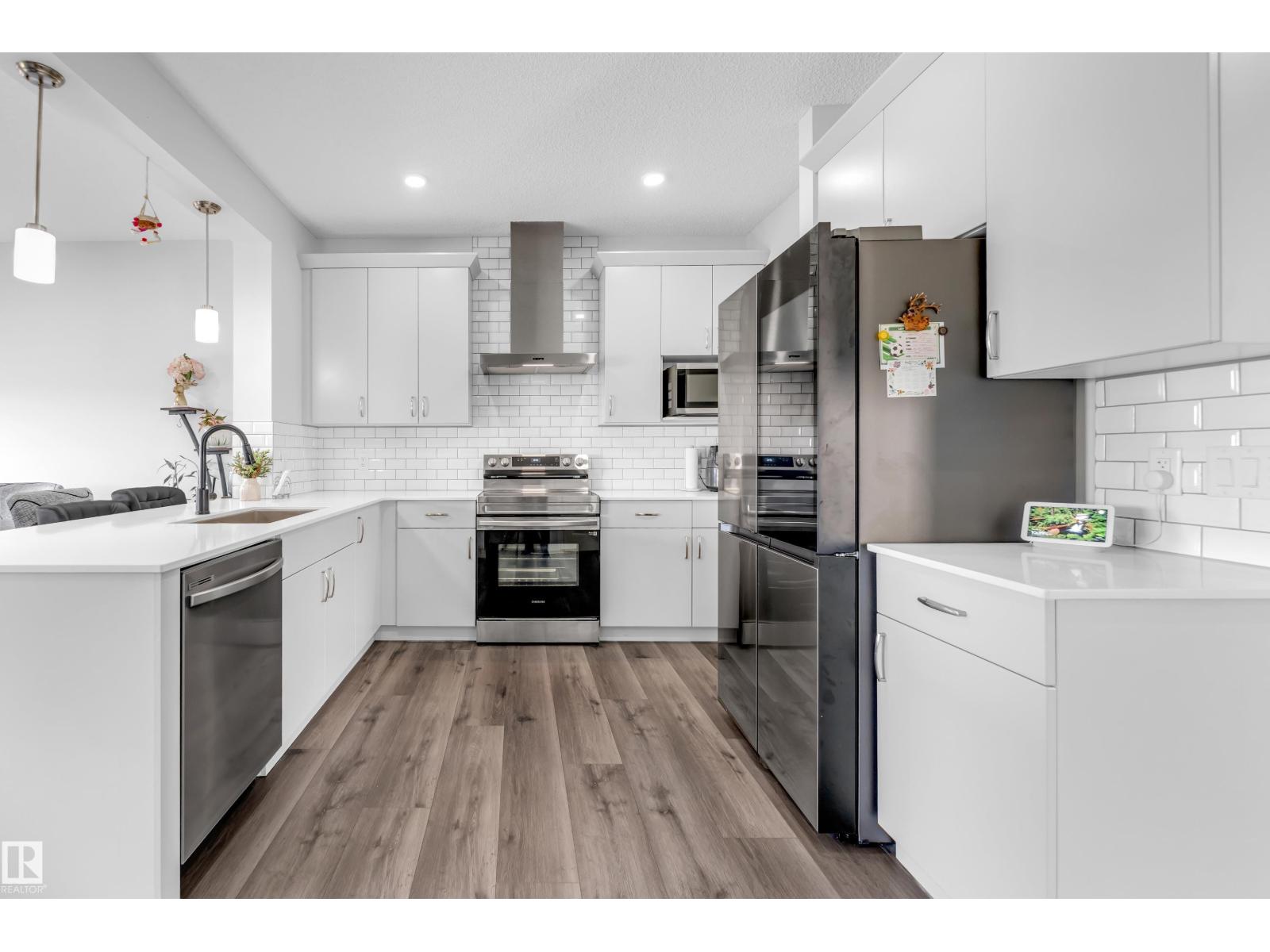 4610 72 AV - Image 12