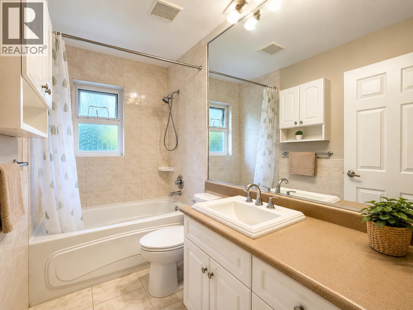 910 ROBINSON STREET, Coquitlam — photo 2