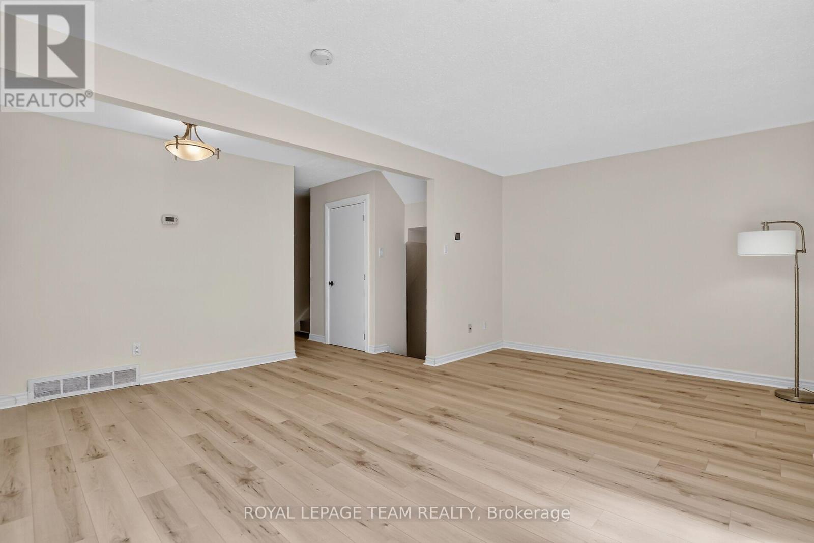120 MCCLINTOCK WAY - Image 23