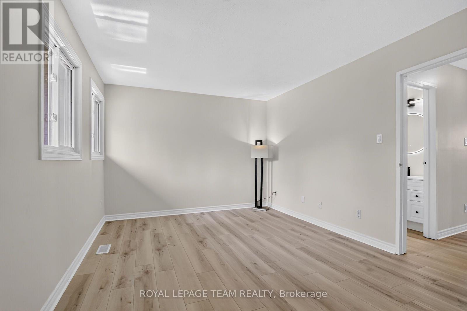 120 MCCLINTOCK WAY - Image 30