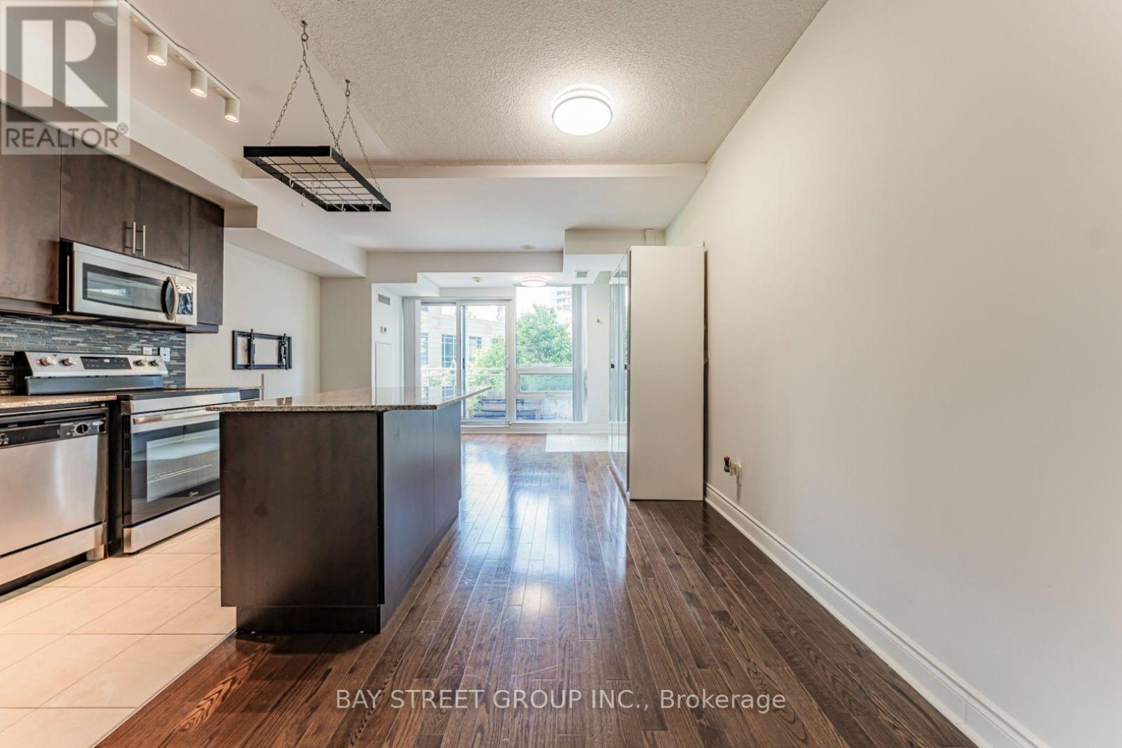 #221 31 OLIVE AVENUE - 26