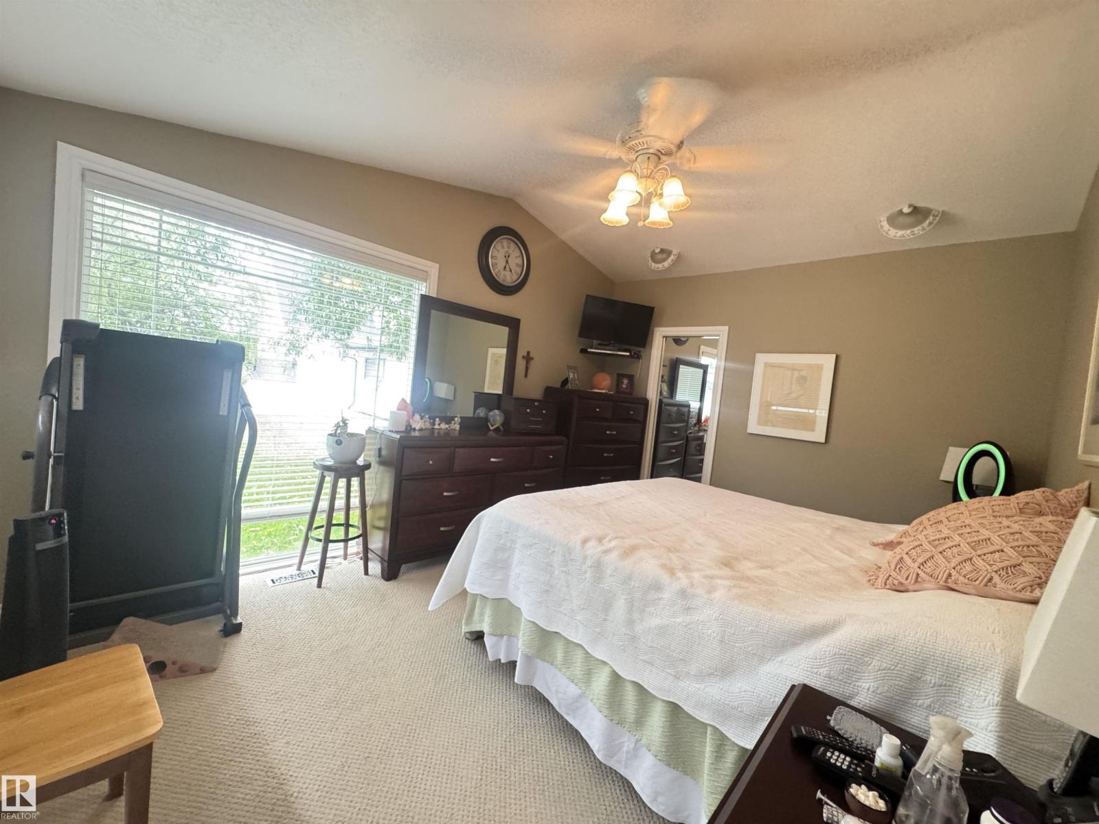 5224 50 AV - Image 31