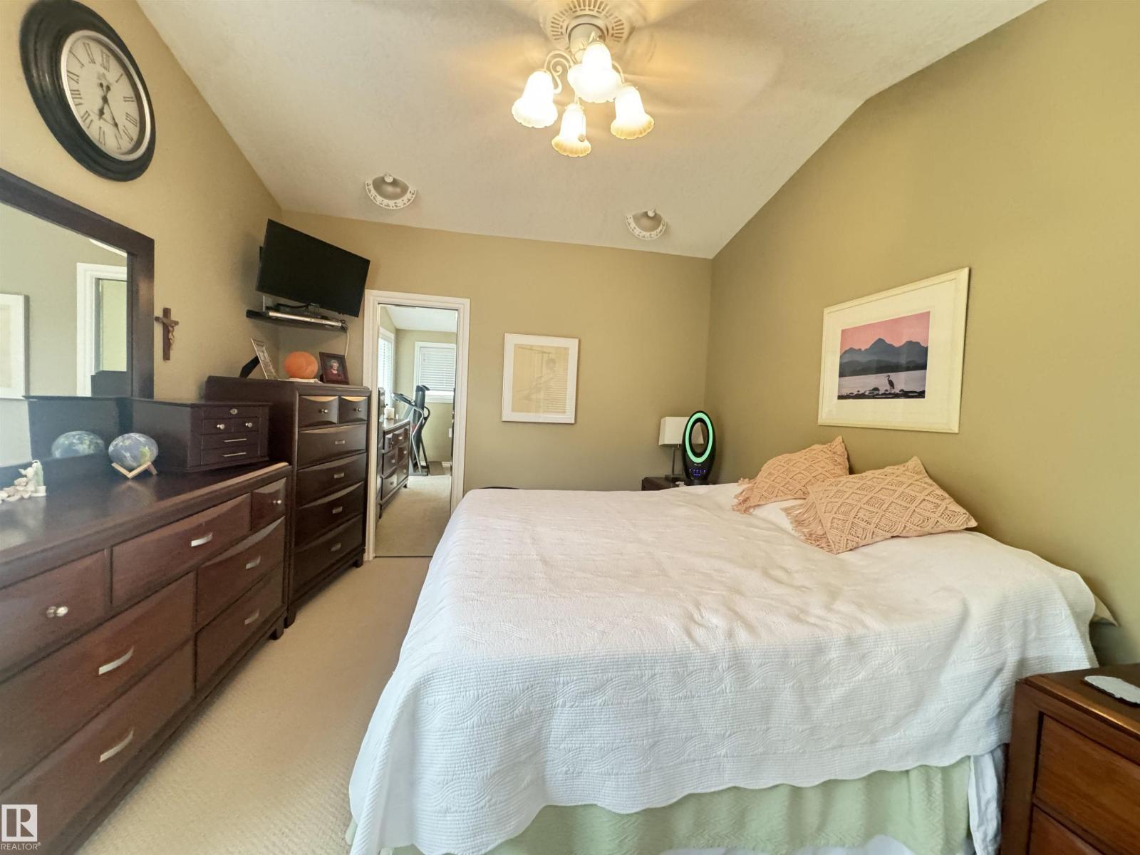 5224 50 AV - Image 30