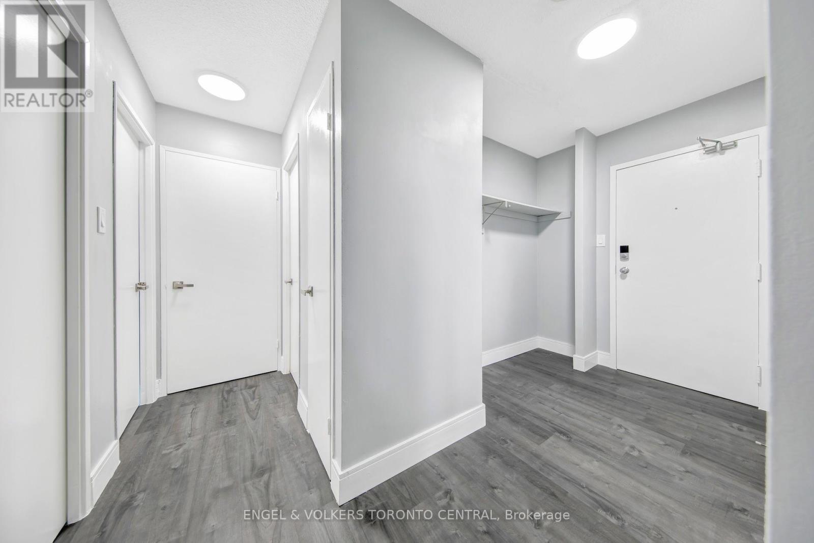 #606 15 SEWELLS ROAD - 15