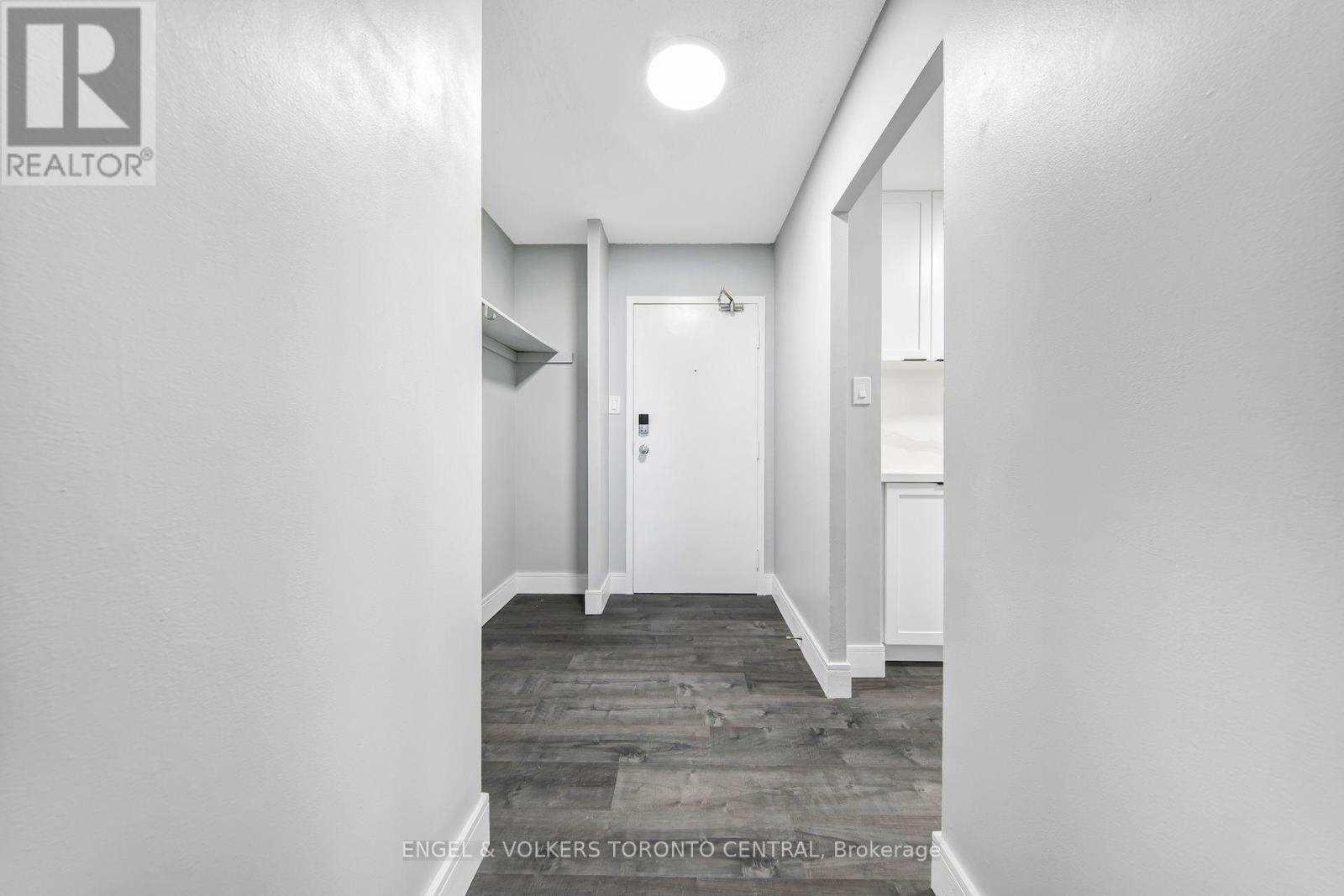 #606 15 SEWELLS ROAD - 7