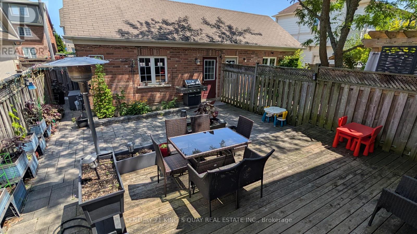 13 EVARIDGE DRIVE - 19