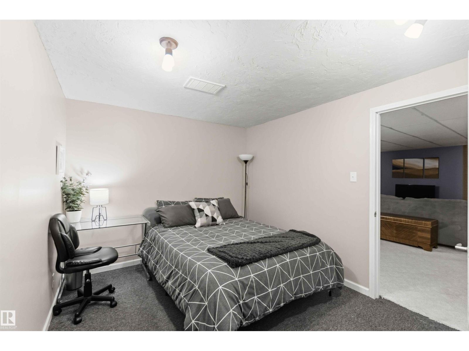 5208 105 ST NW - 23