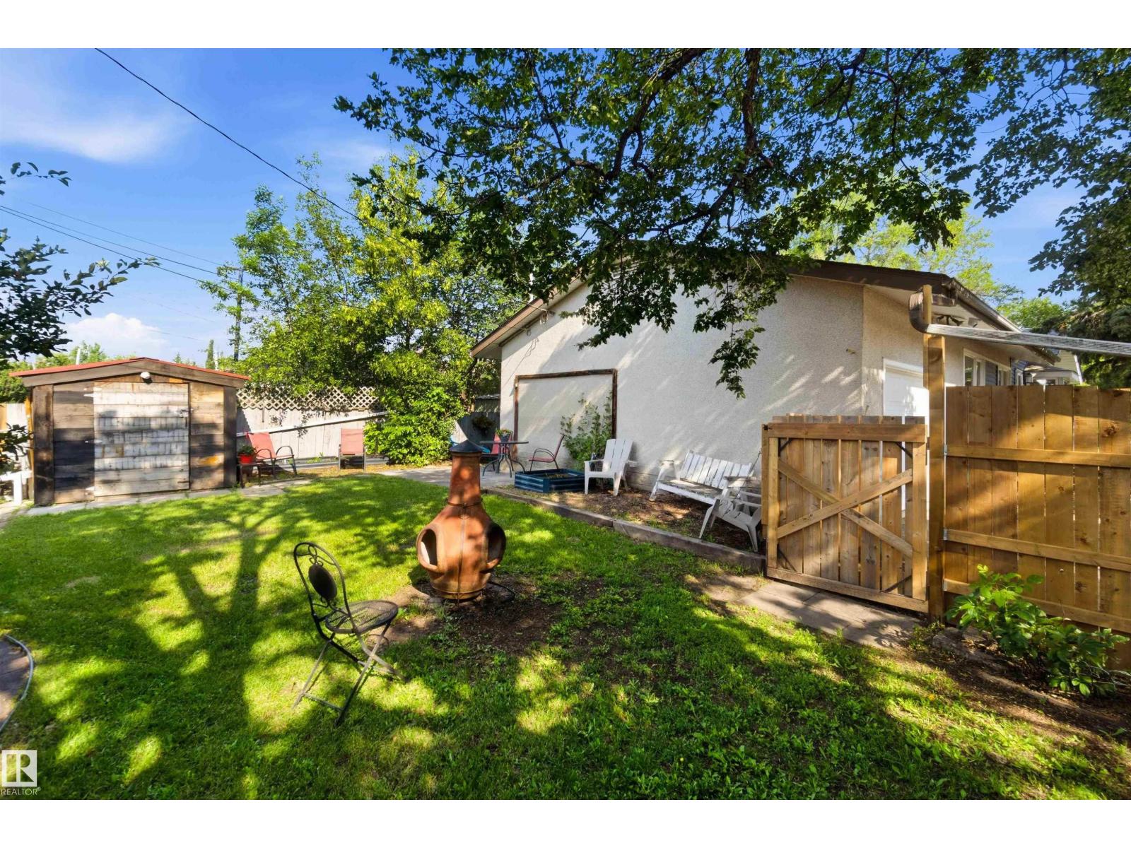 5208 105 ST NW - 33