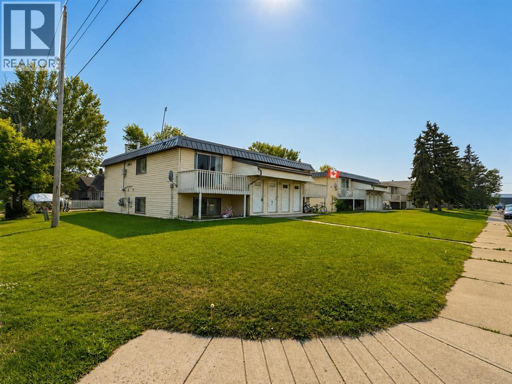 4801, 4805 52 Street - 1