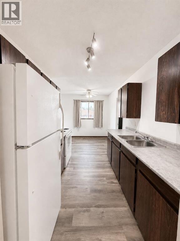 4801, 4805 52 Street - 12