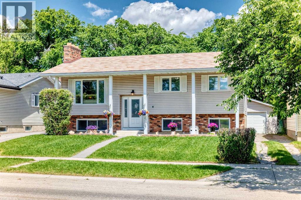 11335 Braeside Drive SW, Braeside, Calgary photo 1