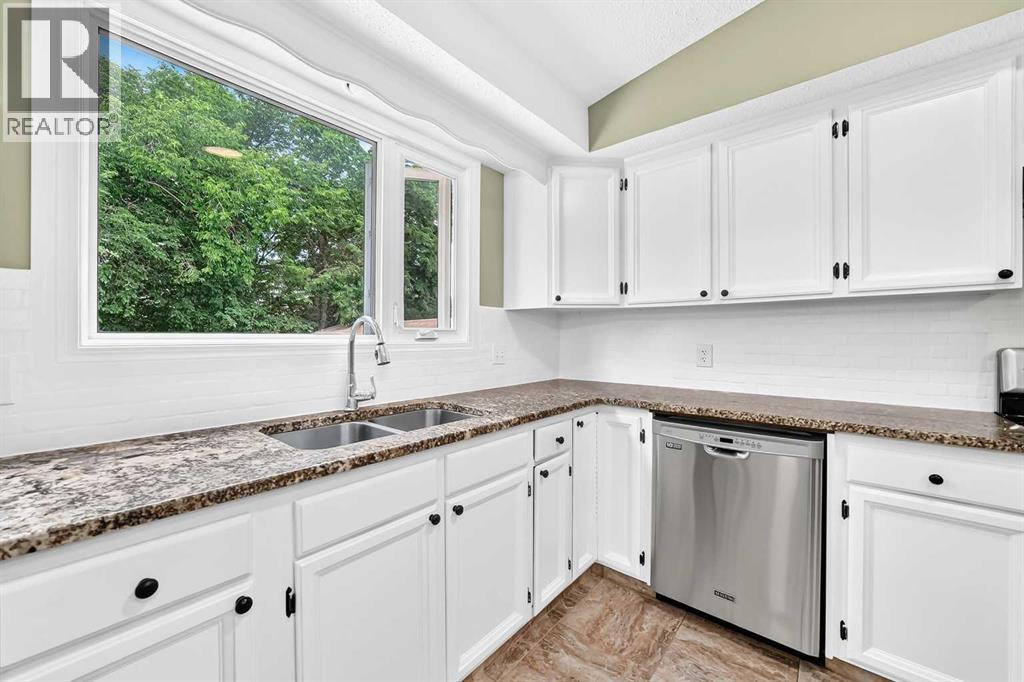 11335 Braeside Drive SW, Braeside, Calgary photo 5