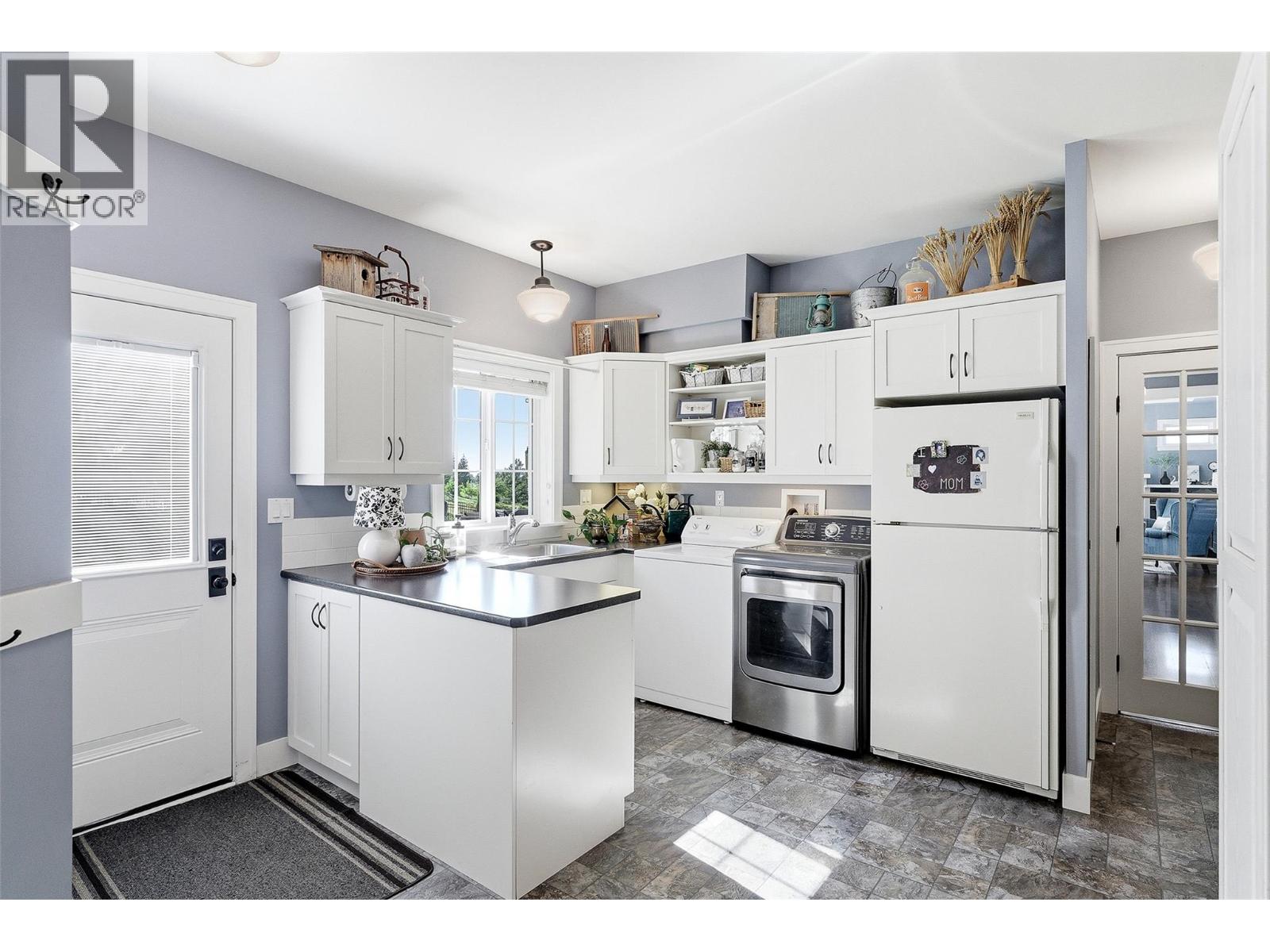 1619 Cheakamus Drive - 34