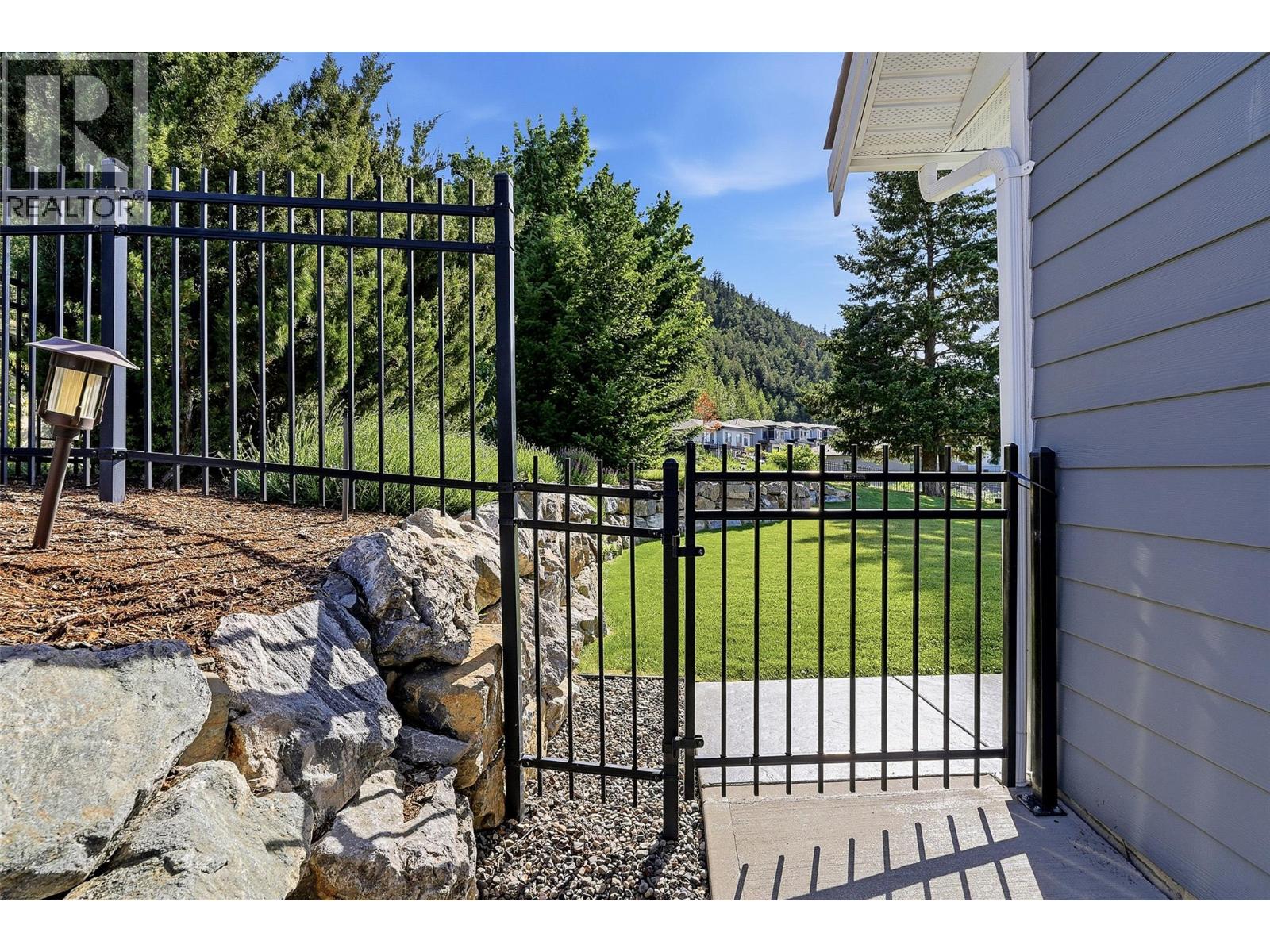 1619 Cheakamus Drive - 60