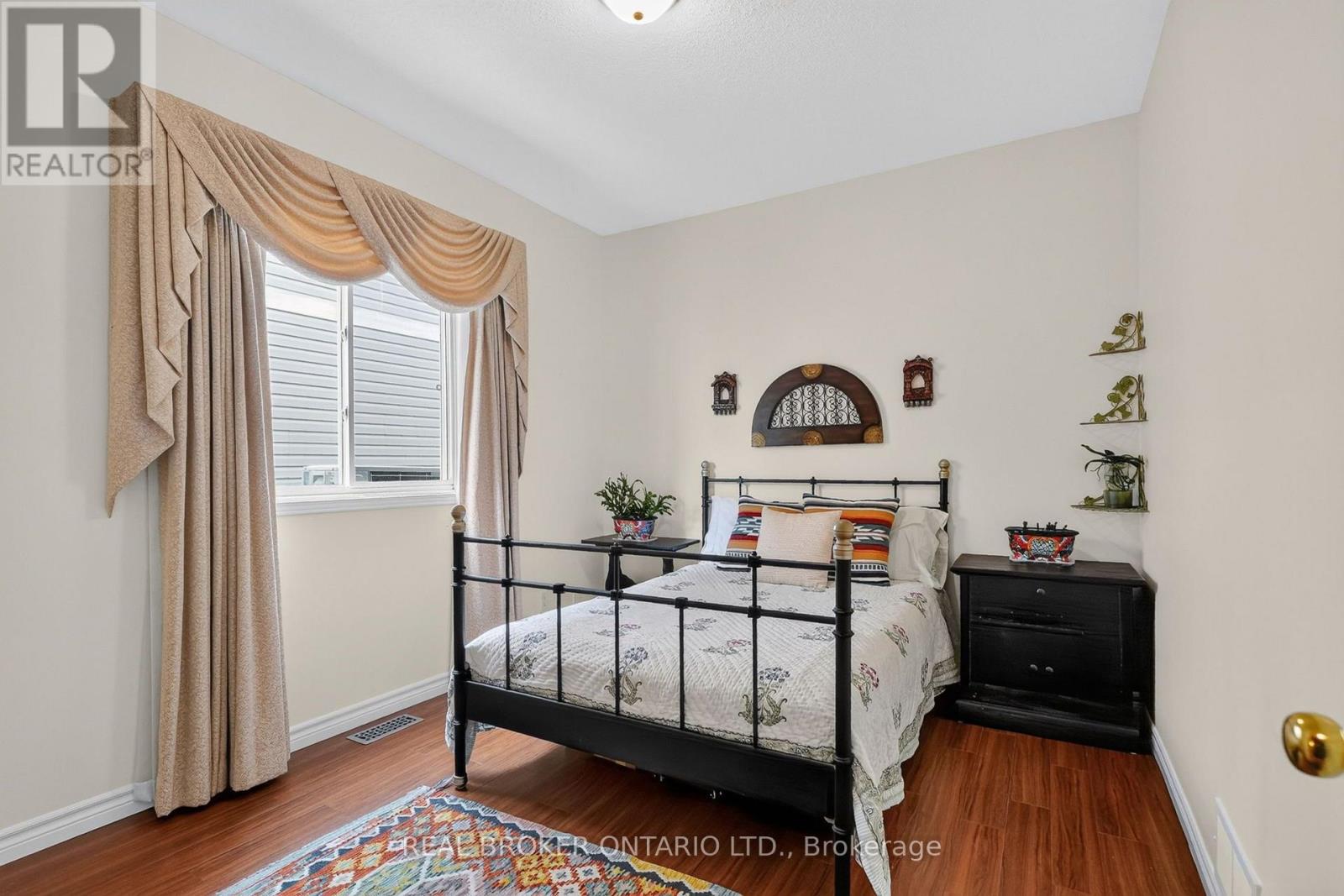 157 FAIRLOP WAY - Image 21