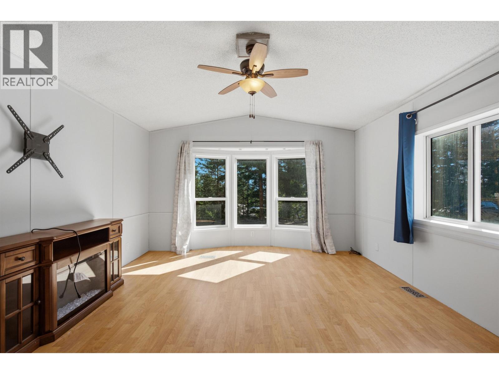 #22 803 HODGSON ROAD - 7