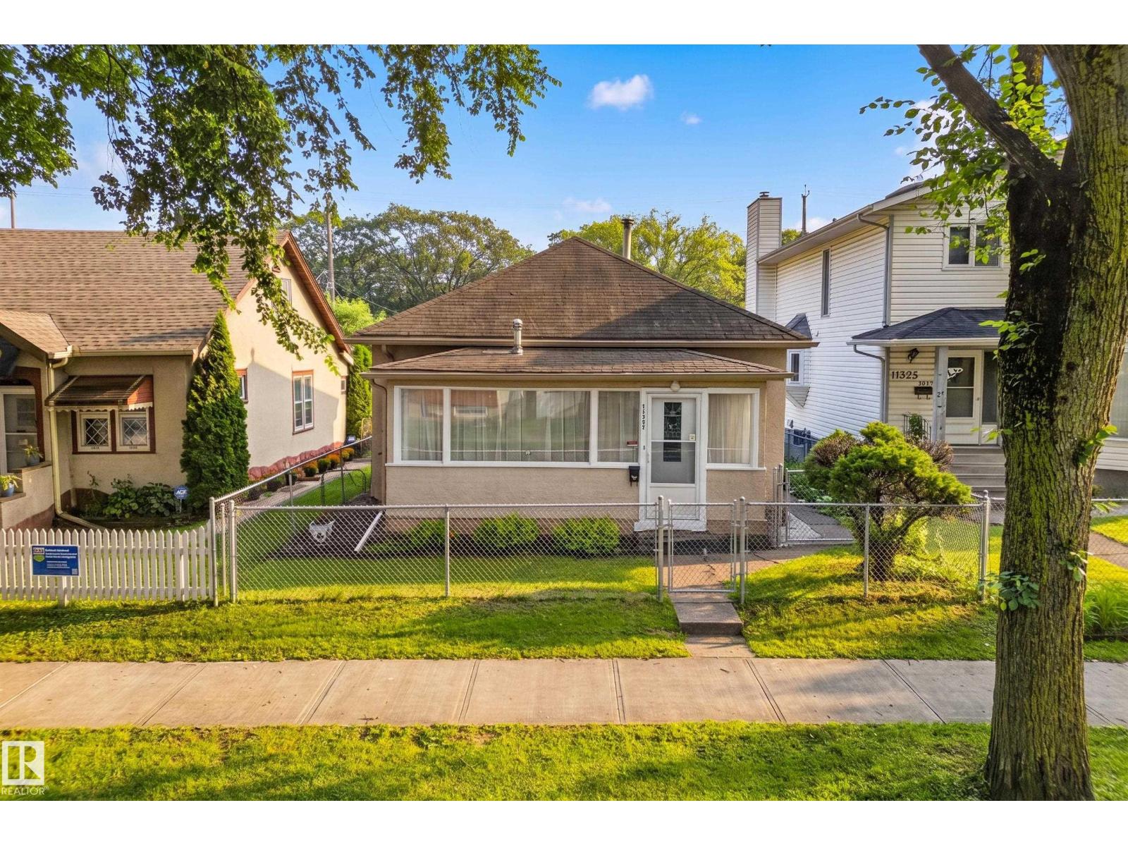 11327 91 ST NW, Alberta Avenue, Edmonton photo 1