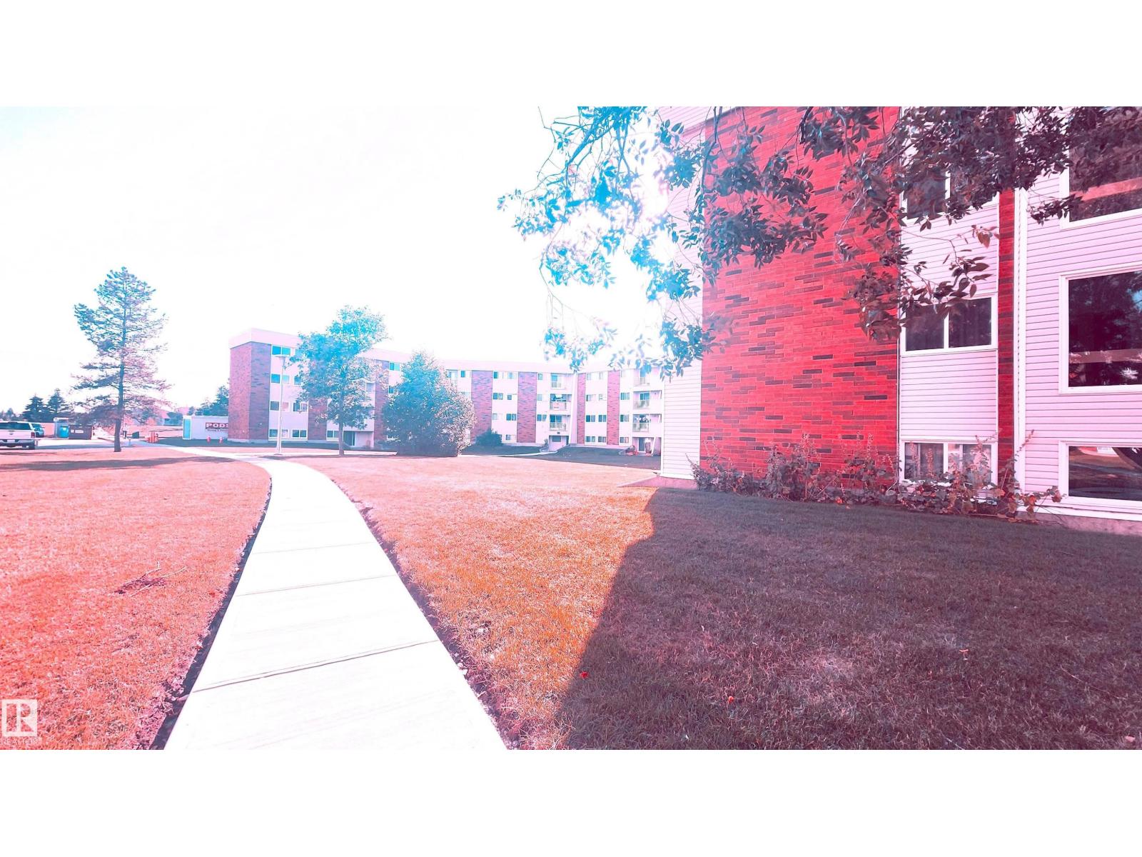#2 11265 31 AV NW - 15