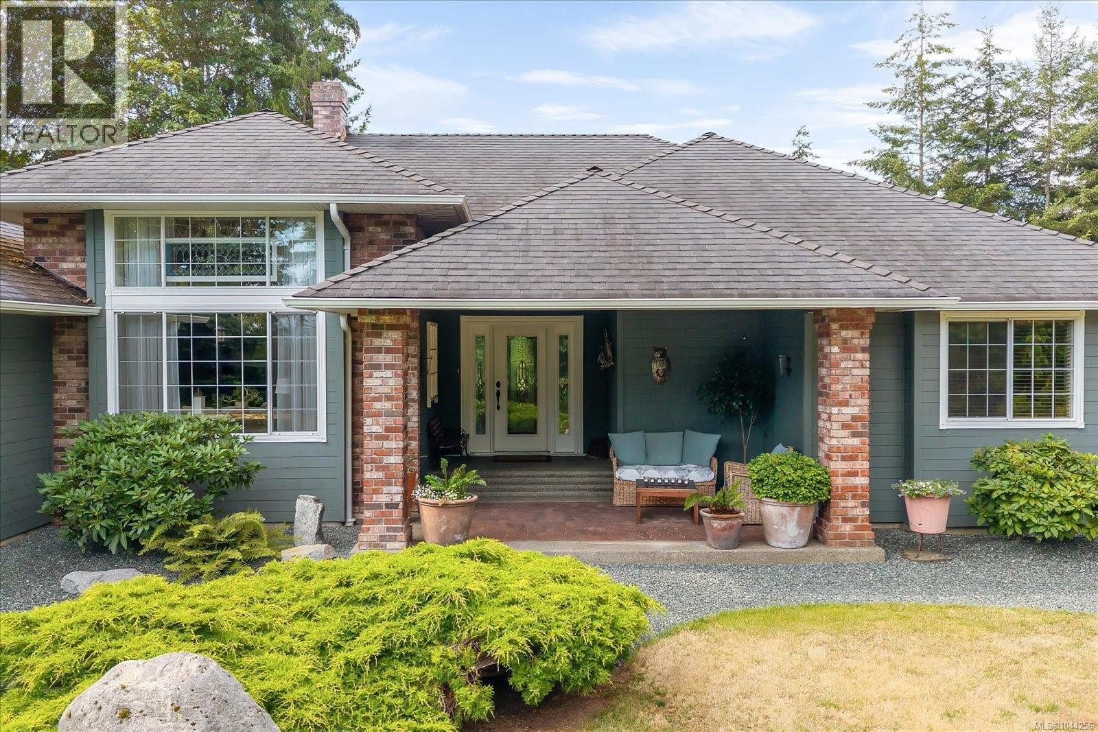 280 Butler Ave - 2