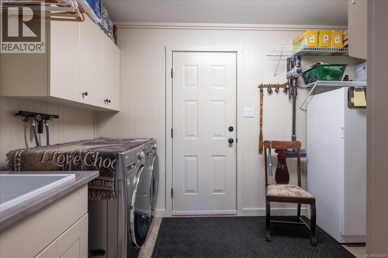 280 Butler Ave - 28