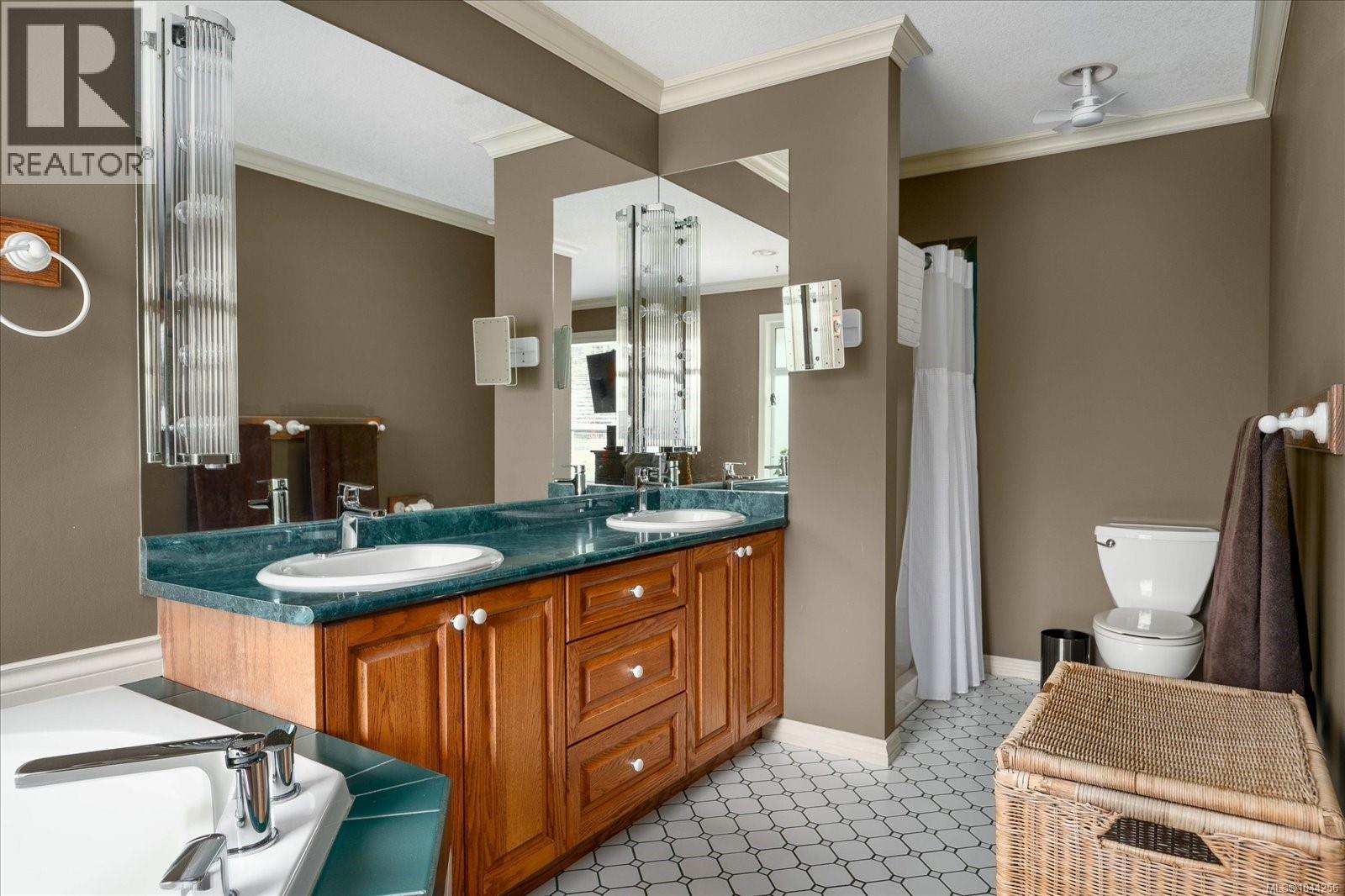280 Butler Ave - 33
