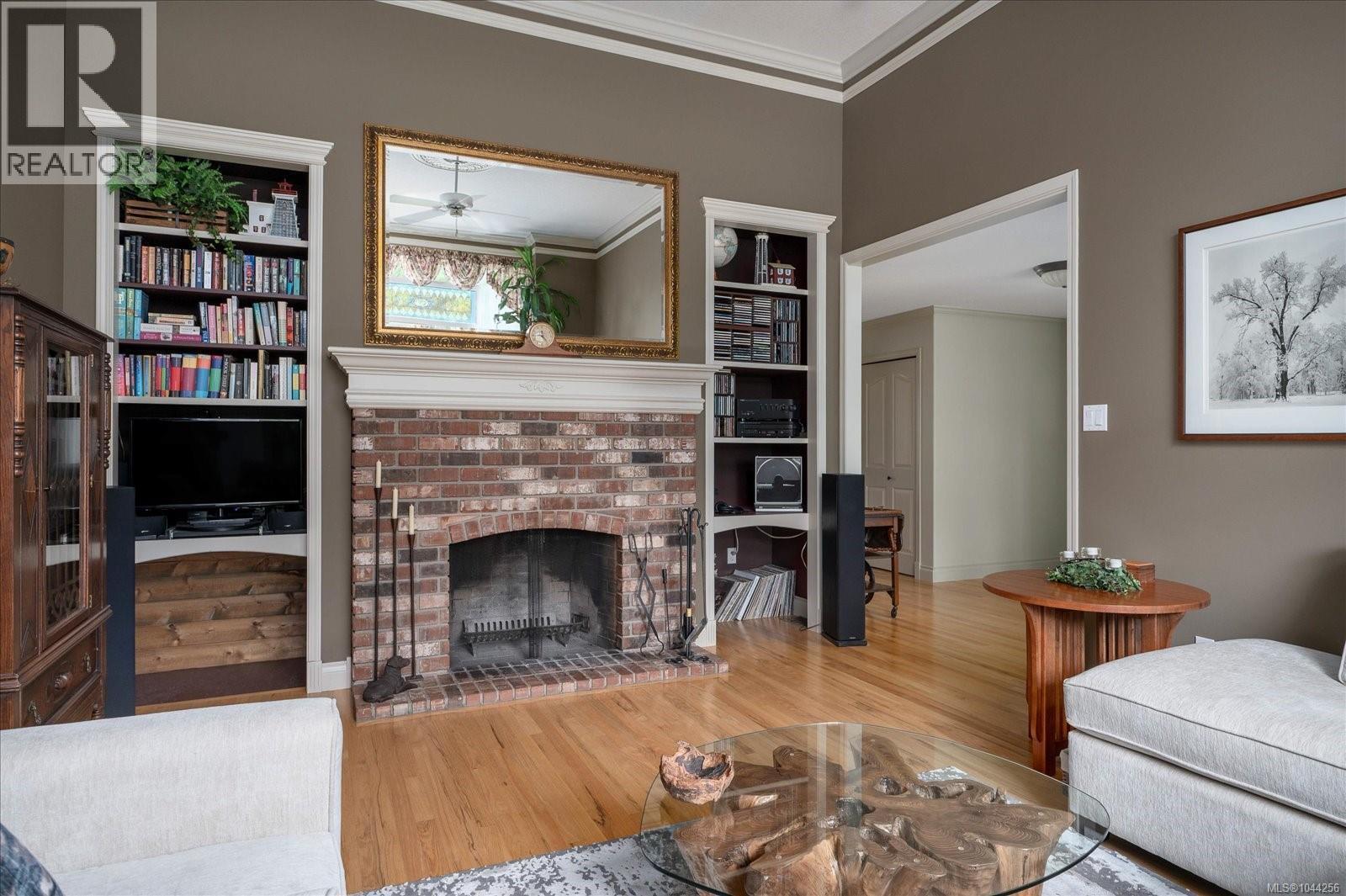 280 Butler Ave - 9