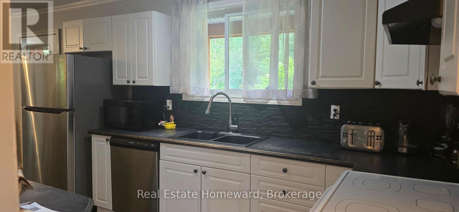 2896 BRUNEL ROAD - 16