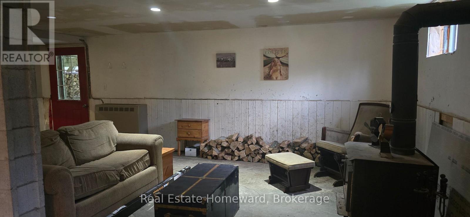 2896 BRUNEL ROAD - 33