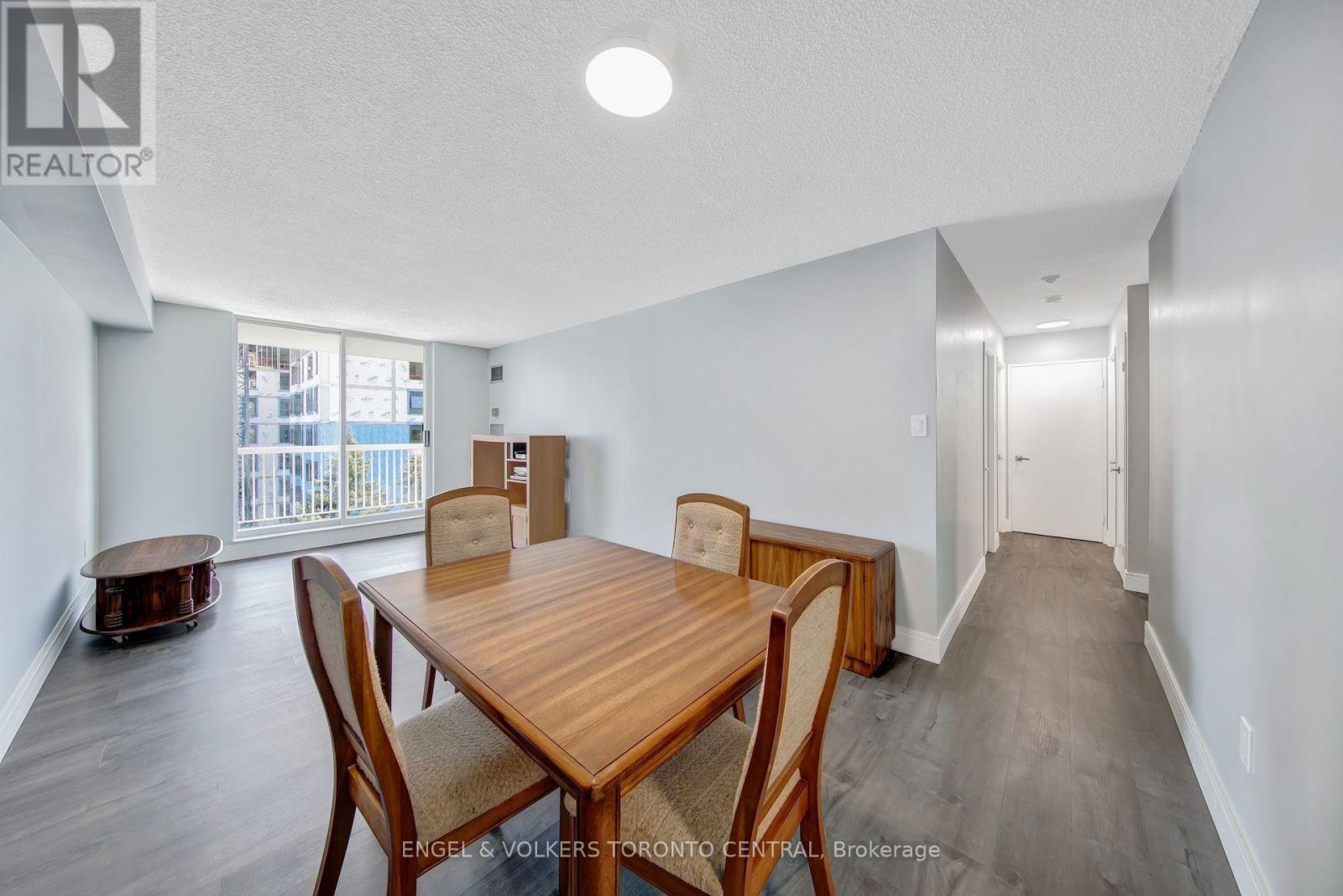 #606 15 SEWELLS ROAD - 19