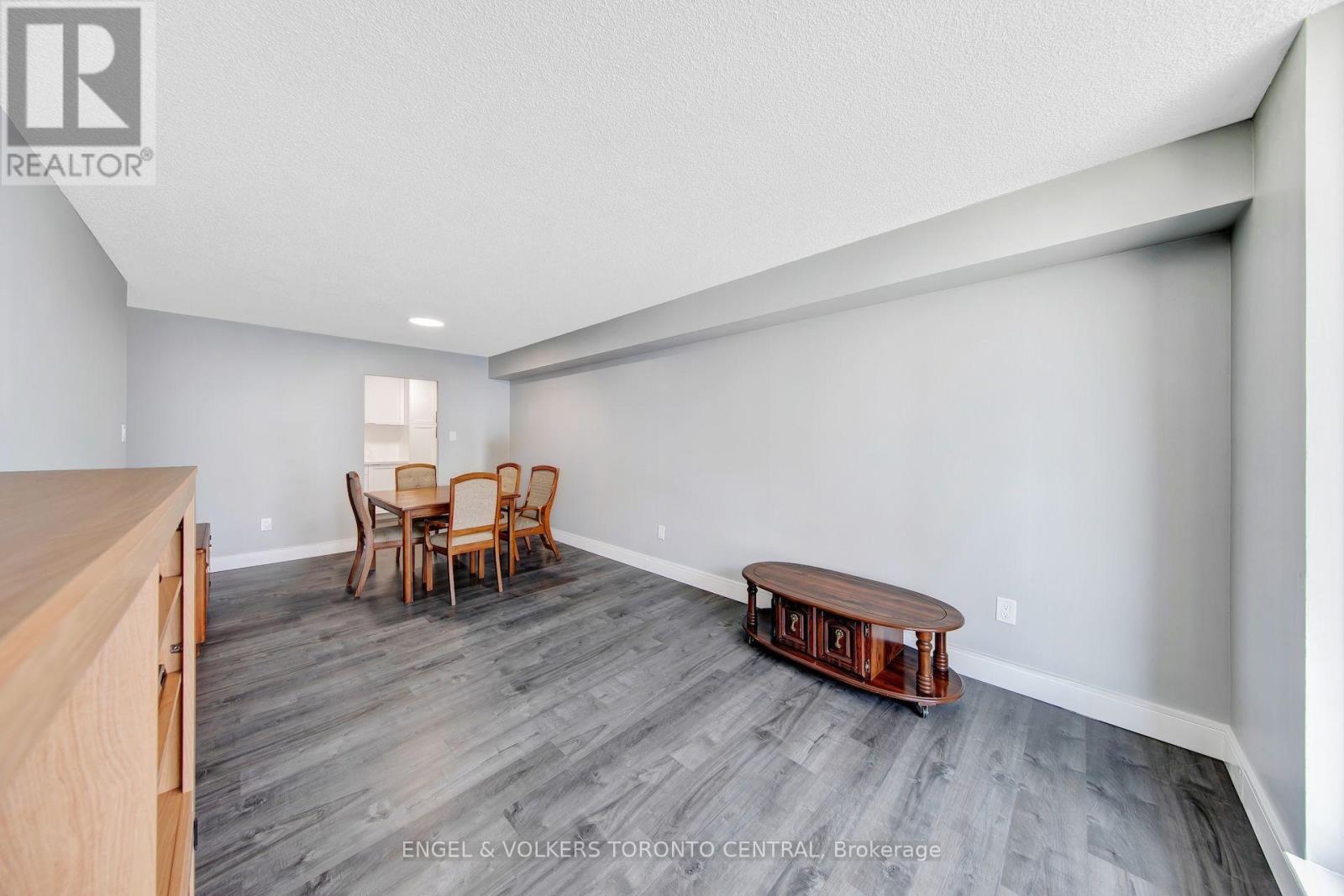 #606 15 SEWELLS ROAD - 20