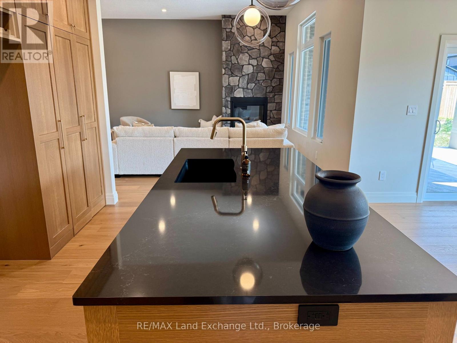 926 BOGDANOVIC WAY - 15