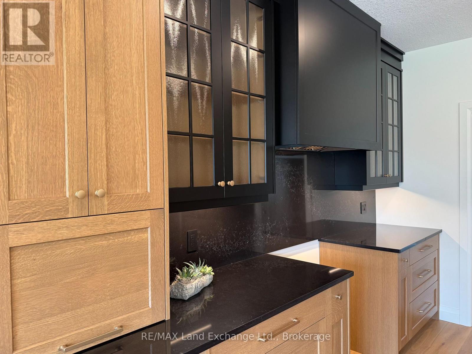 926 BOGDANOVIC WAY - 14