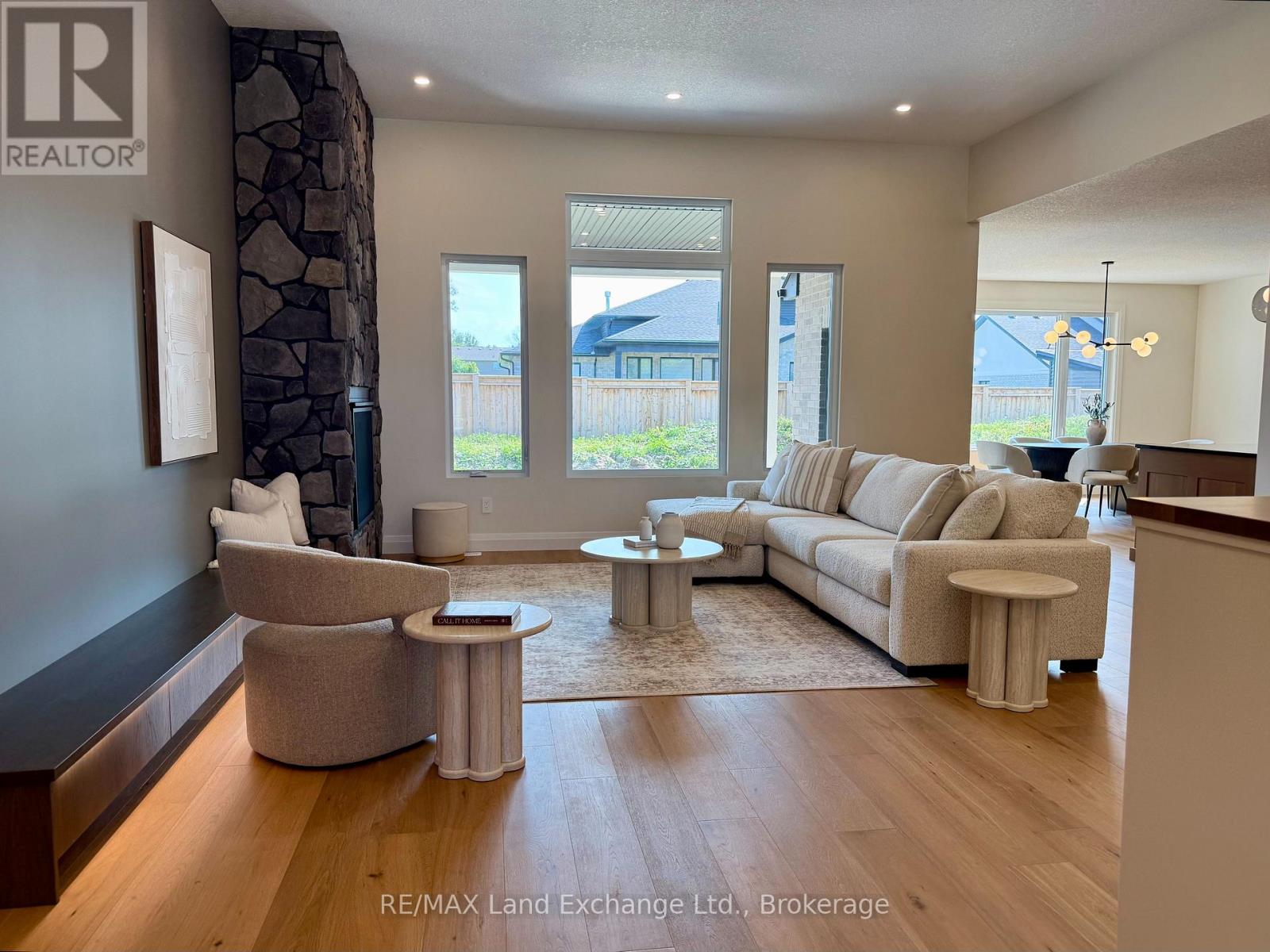 926 BOGDANOVIC WAY - 5