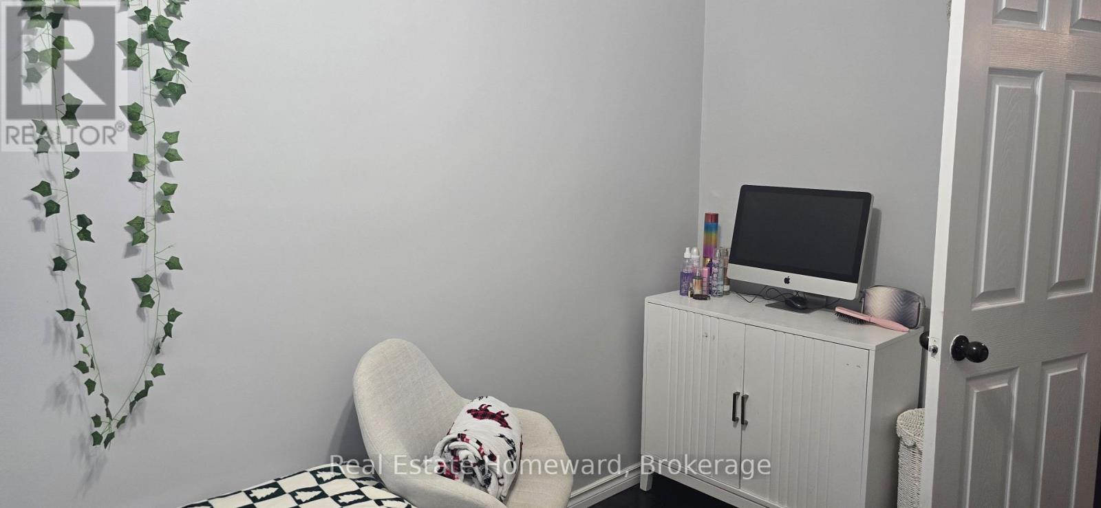 2896 BRUNEL ROAD - 28