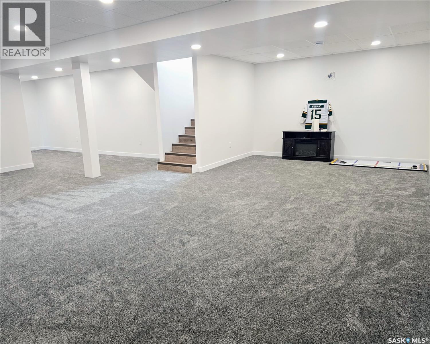 8 George Drive - Image 35