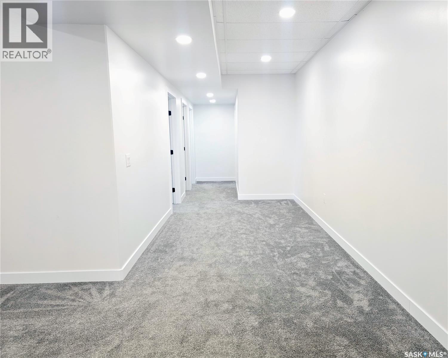 8 George Drive - Image 37
