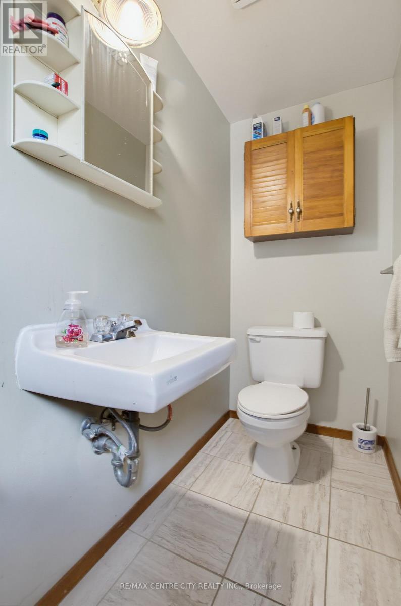 581 DEVERON CRESCENT - 14