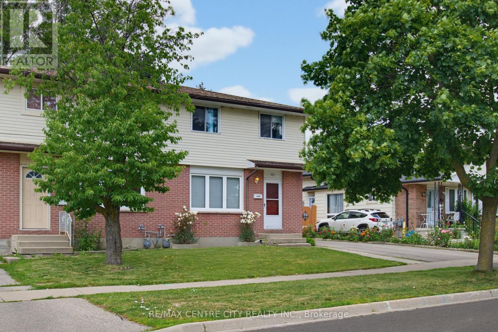 581 DEVERON CRESCENT - 2