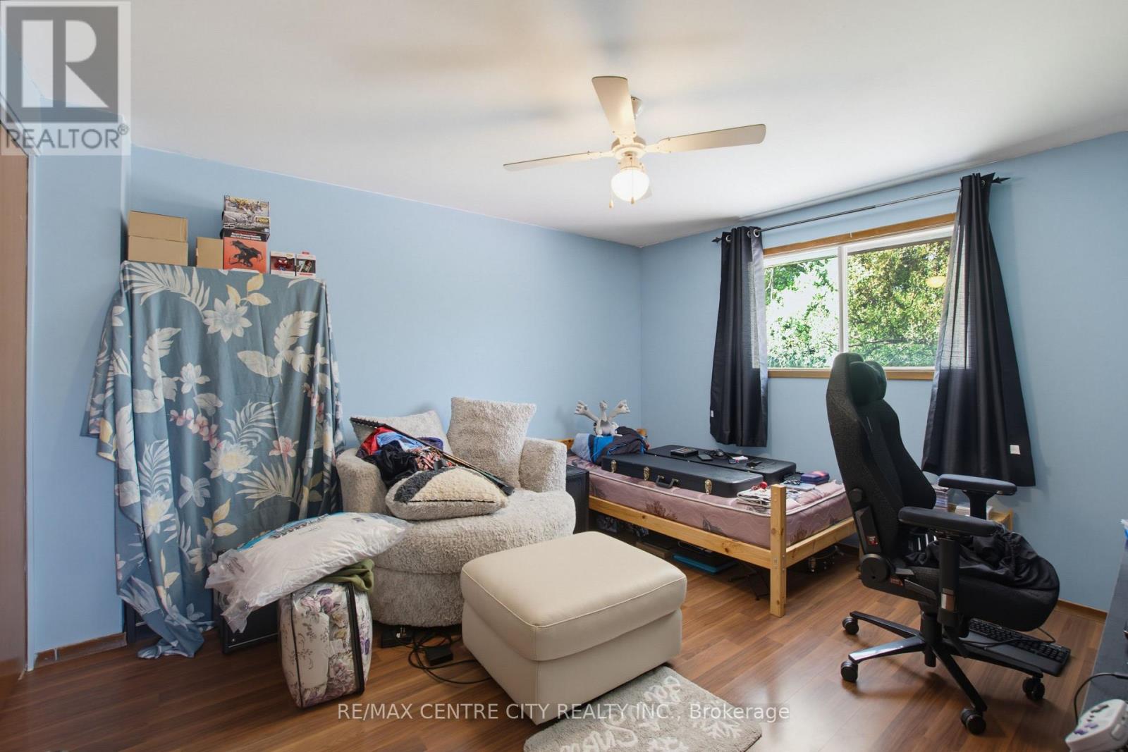 581 DEVERON CRESCENT - 31