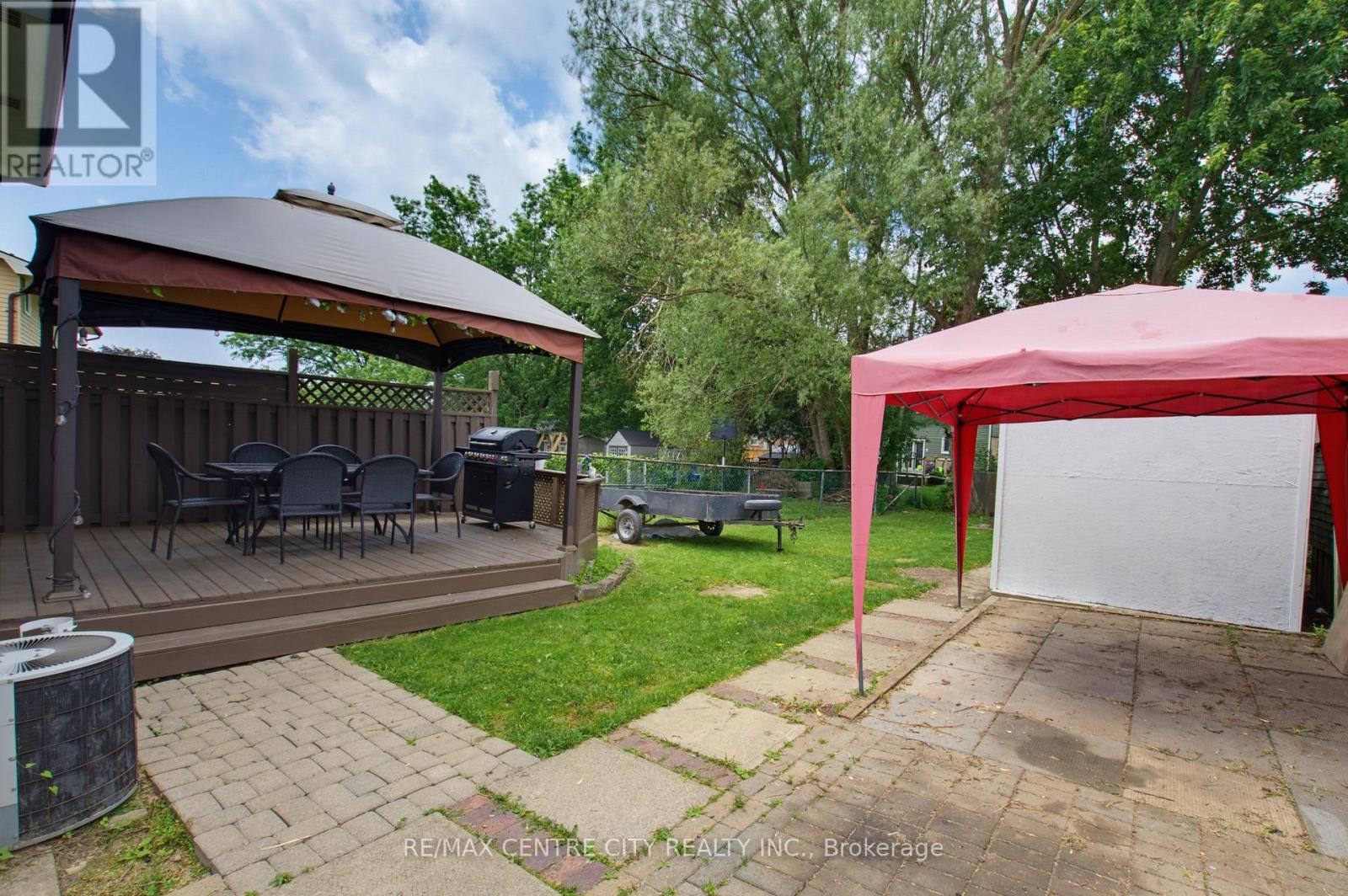 581 DEVERON CRESCENT - 33
