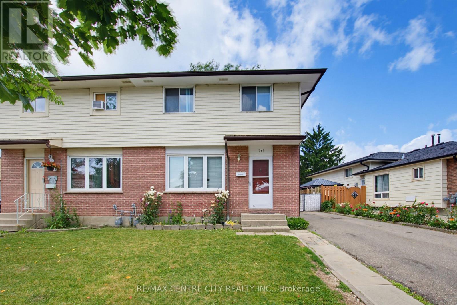 581 DEVERON CRESCENT - 4