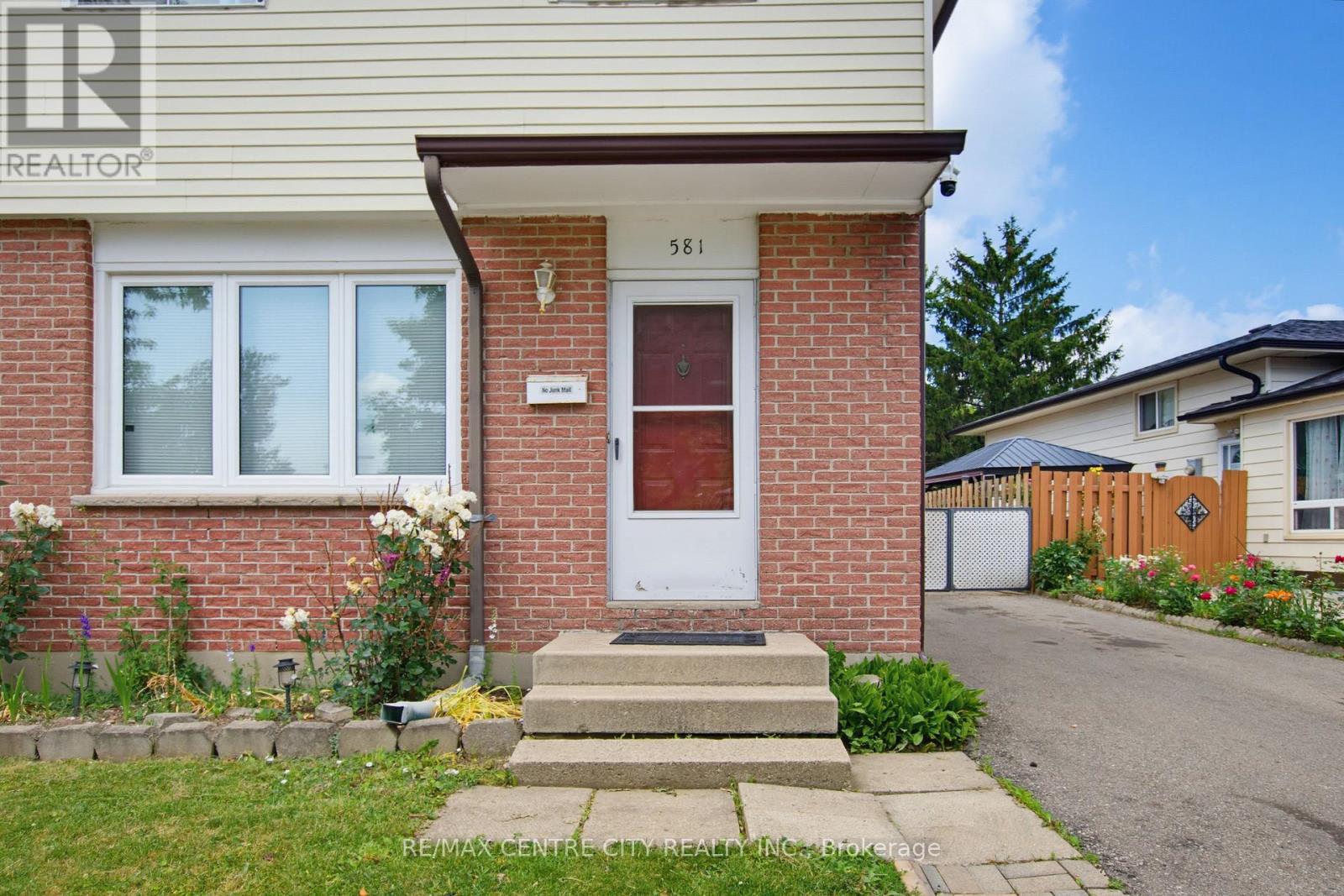 581 DEVERON CRESCENT - 5