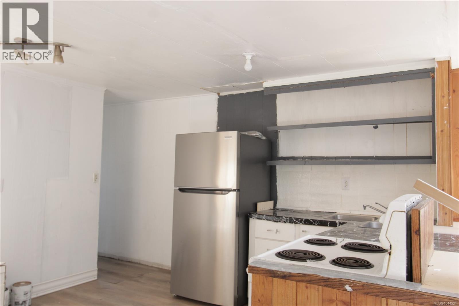 #31 1050 Bowlby Rd - Image 5