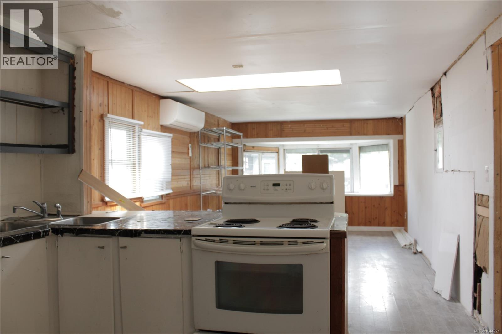 #31 1050 Bowlby Rd - Image 10