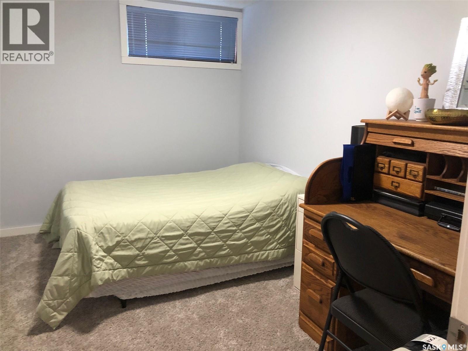626 Mary STREET - 64