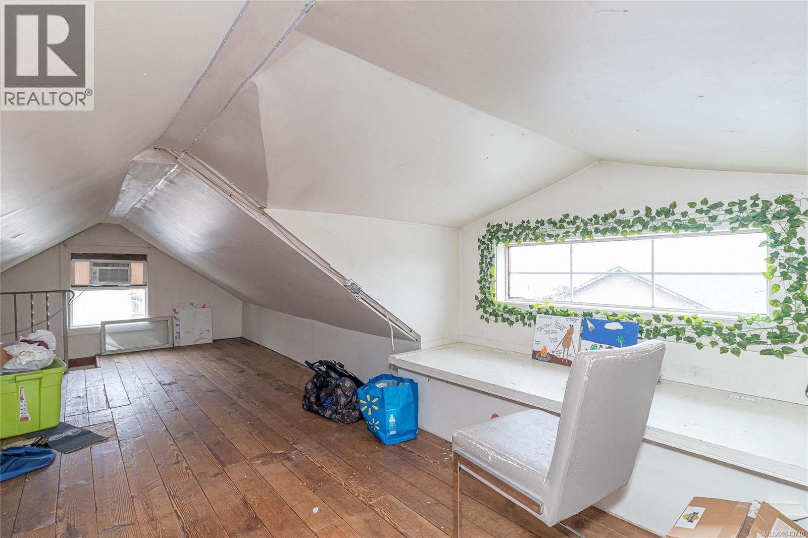 451 Irwin St - 13