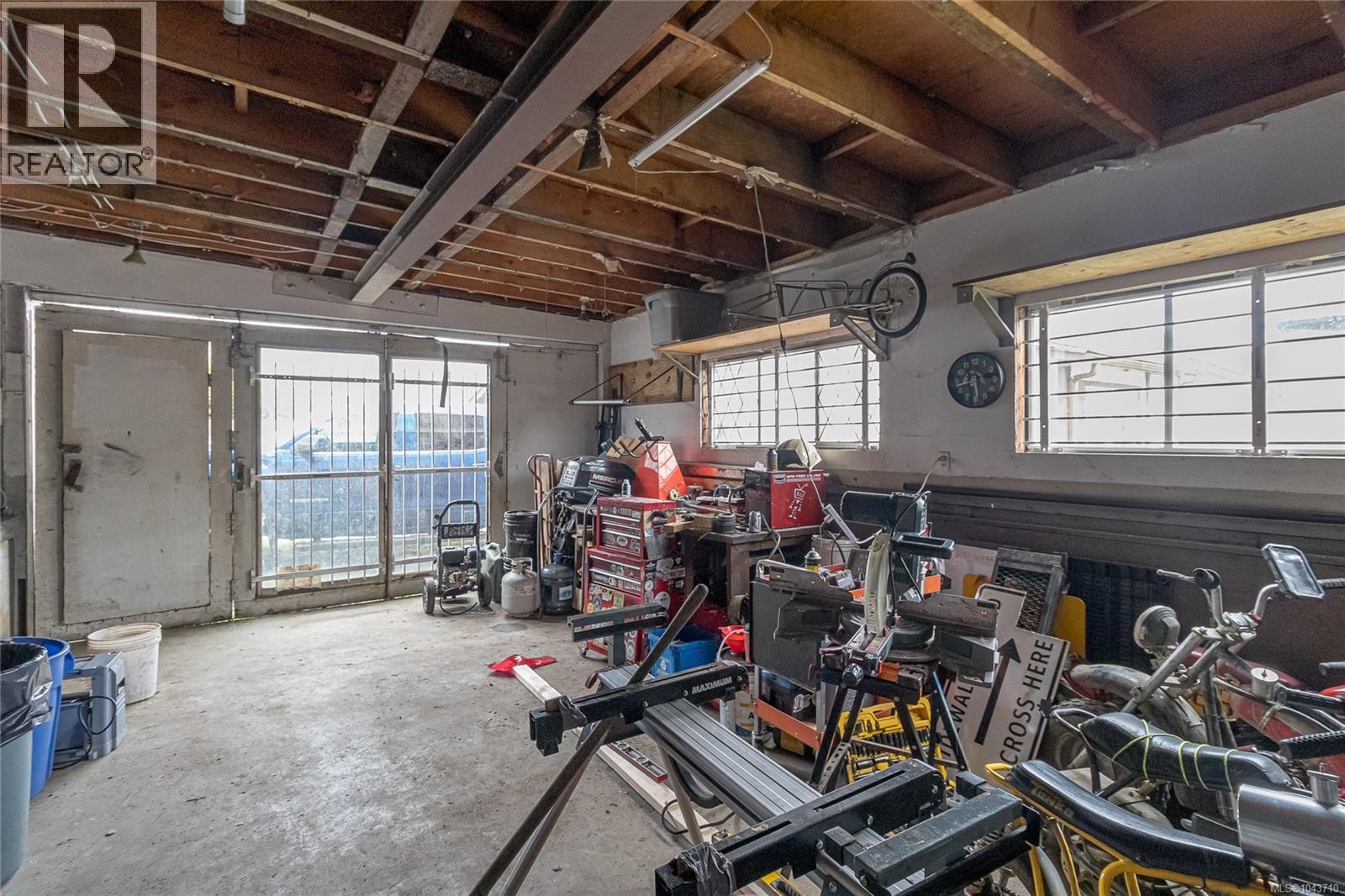 451 Irwin St - 16