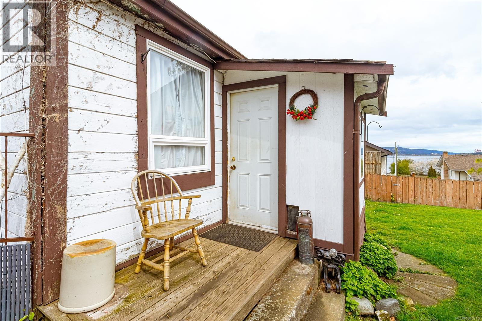 451 Irwin St - 19