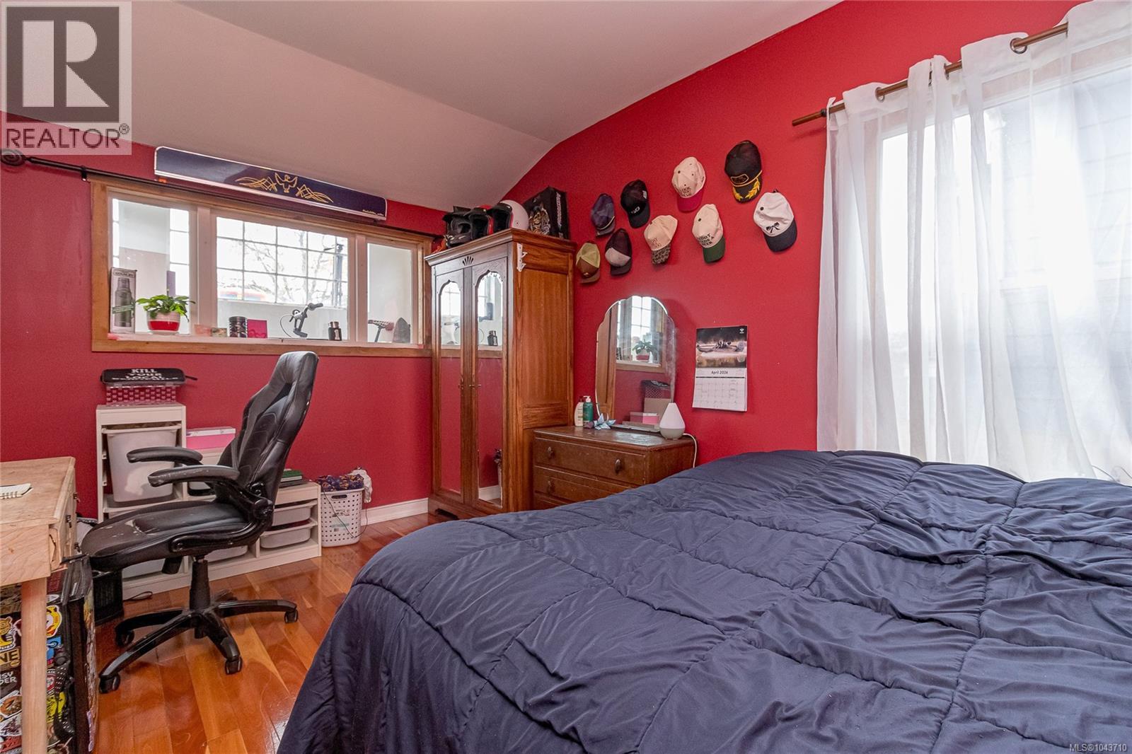 451 Irwin St - Image 8